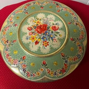 Vintage Rose Pattern Holland Tin, Biscuit Tin, Cookie Tin